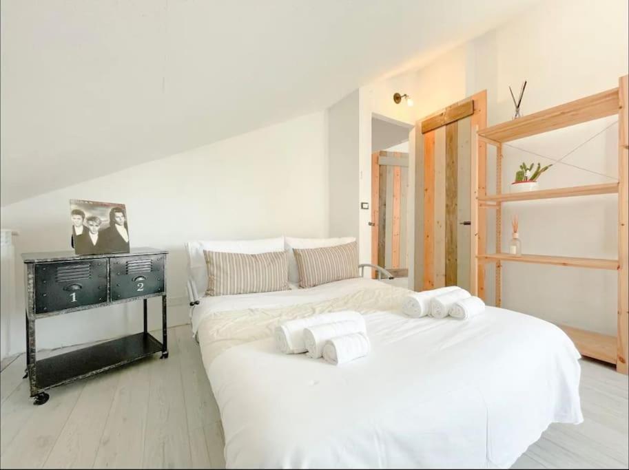 Mansarda Vista Mare A Zinola Apartment Савона Екстериор снимка