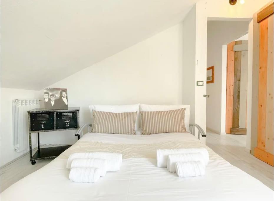 Mansarda Vista Mare A Zinola Apartment Савона Екстериор снимка